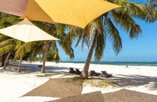 Antsiranana Hotel | Experience Royal Sakalava: Beachfront Bliss Awaits You