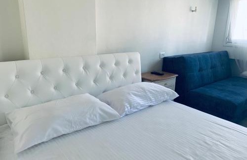 Netanya Apartment | Oceanfront Royal Sea Studio with Restaurant & Family-Friendly Amenities
