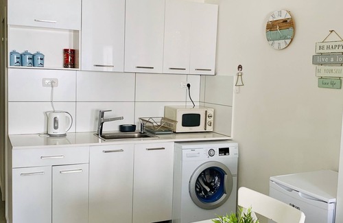 Netanya Apartment | Cozy Royal Sea Studio with Kitchen for Your Getaway