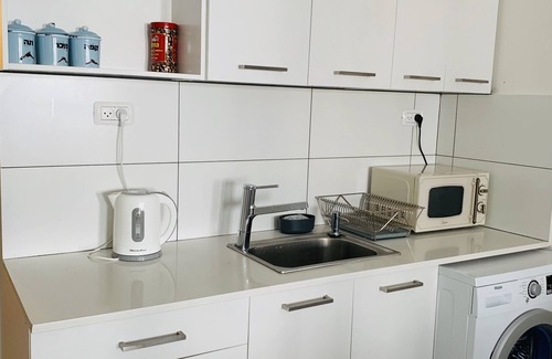 Netanya Apartment | Cozy Royal Sea Studio with Kitchen for Your Getaway