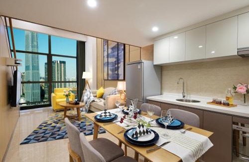 Zhujiang New Town Apartment | Elegant Royal Star Apartment in Central Guangzhou
