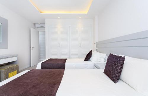 Los Gigantes Apartment | Oceanfront Royal Sun Resort: 4-Star Family Escape Awaits