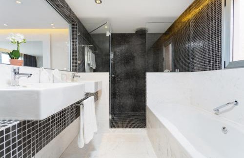 Los Gigantes Apartment | Oceanfront Royal Sun Resort: 4-Star Family Escape Awaits