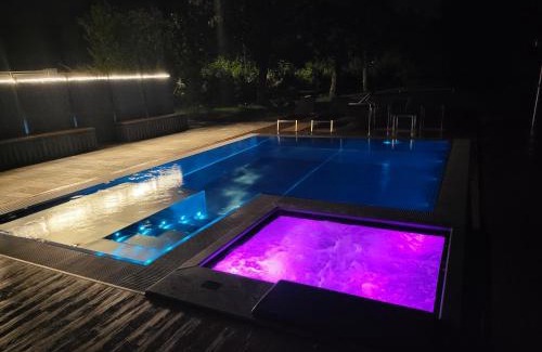Cittadella Bed & Breakfast | Elegant Royal Suite Parma with Pools and Ocean Views