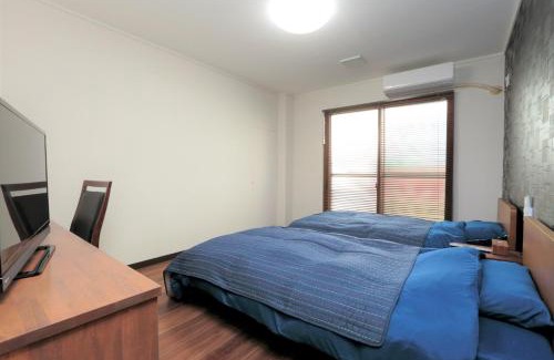 Sakae Apartment | Royal Suite Sakae: Family-Friendly Stay with 9.4 Rating