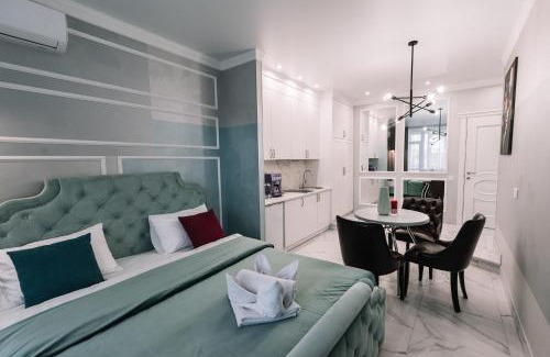 Kyiv Apartment | Elegant Royal Tower VIP Smart Apartments - Family-Friendly Stay