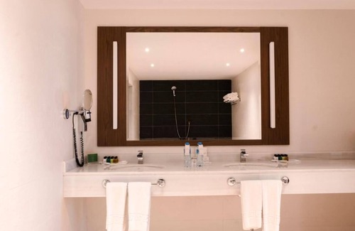 Skikda Hotel | Unforgettable Stays at Royal Tulip Skikda – Rated 10/10