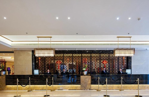Wuzhong Hotel | Experience Royal Tulip Suzhou: 5-Star Poolside Retreat