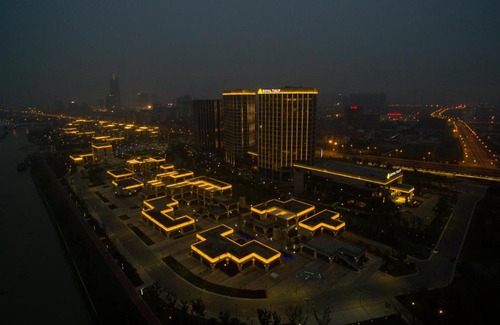 Wuzhong Hotel | Experience Royal Tulip Suzhou: 5-Star Poolside Retreat
