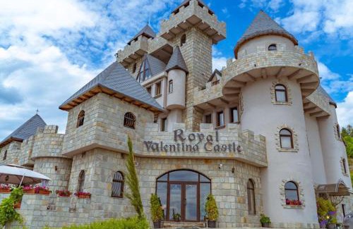 Garmen Bed & Breakfast | Elegant Royal Valentina Castle with Pool, Spa & Family-Friendly Fun