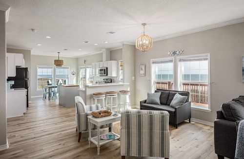 Port Bolivar House | Royal View: Beachfront Oasis with Ocean Views and Spa