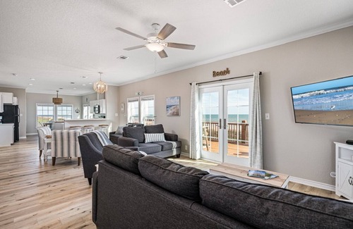 Port Bolivar House | Royal View: Beachfront Oasis with Ocean Views and Spa