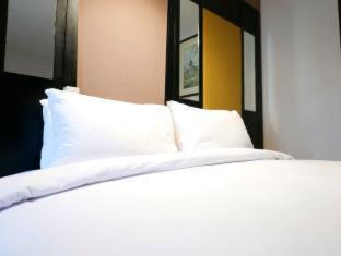 Ratchathewi Hotel | Exceptional Stay at Royal View Resort - Rang Nam Awaits