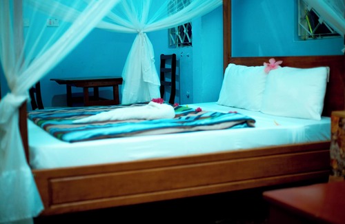 Moshi Hotel | Royal Wonders Hotel