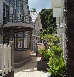 Pantai Tengah Resort | Indulge at Royale Chenang Resort with Oceanfront Relaxation
