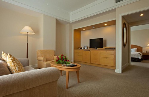 Kampung Tekir Hotel | Relax at Royale Chulan Seremban with Oceanfront Views