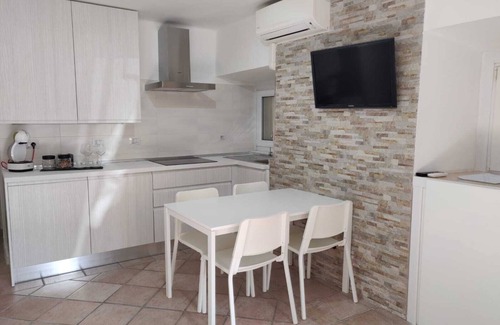 Quartiere XXXIV Lido di Ostia Levante Apartment | Royale House: Your Ideal Oceanfront Retreat Awaits