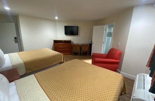 Whittier Hotel | Cozy Royale Inn Motel - Ideal for Family Getaways