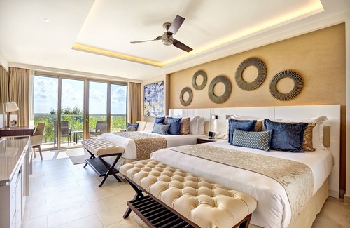 Puerto Morelos Resort | Relax at Hideaway Royalton Riviera Cancun - Adults Only Retreat