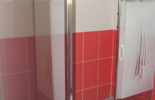 Lagos Hotel | Family-Friendly Royalview Hotel with Pool and Spa Amenities