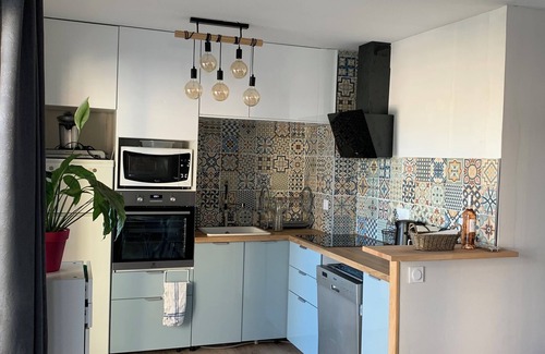 Royan Apartment | Scenic Royan Apartment with Sea View, Steps from Beaches
