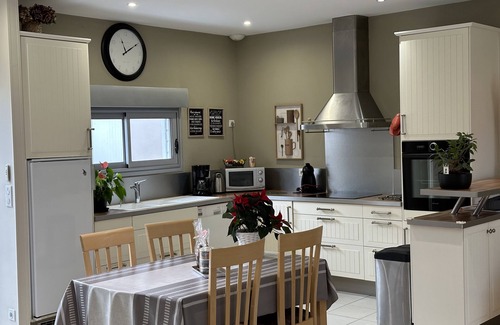 Royan House | Relaxing City House in Royan Near Seaside and Amenities