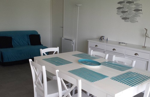 Royan Apartment | Relaxing Oceanfront Retreat at T3 Le Mascaret in Royan