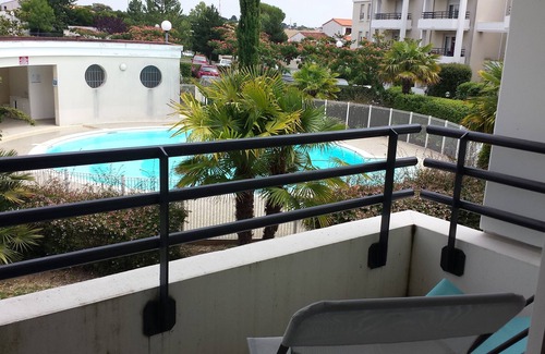 Royan Apartment | Relaxing Oceanfront Retreat at T3 Le Mascaret in Royan