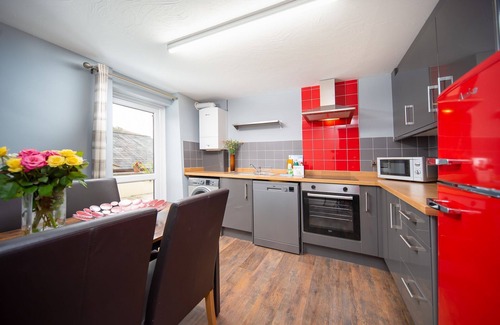 West Down Cottage | Cozy Royd Cottage with Ocean View and Family-Friendly Amenities