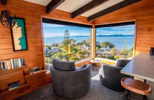 Ngaio Bay House | Relax at Roydons - Kaiteriteri Upstairs Holiday Unit