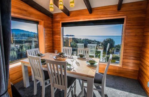 Ngaio Bay House | Relax at Roydons - Kaiteriteri Upstairs Holiday Unit