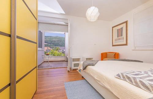 Rozat Apartment | Riverfront RozART Apartment with Free Parking & Top Reviews