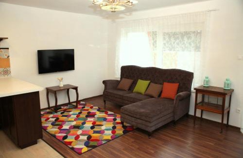 Velence House | Top-Rated Rozmaring Pihenőház: Ideal for Family Getaways