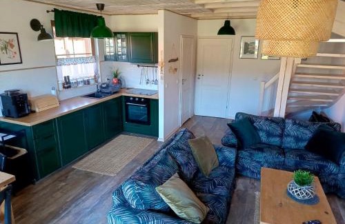 Borowy Mlyn House | Rozmaryn: Year-Round Retreat with Private Beach & Ocean Views