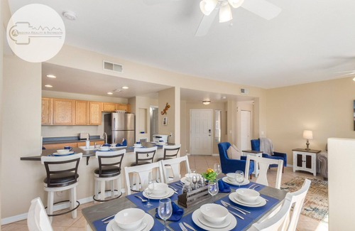 Mesa Condo | Relaxing 2-Bedroom Retreat on Golf Course in Gated Community