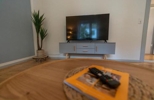Magdeburg Apartment | Central Apartment with Balcony & Washer - Top-Rated Escape