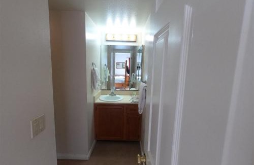 June Lake Apartment | Family-Friendly Rr-Interlaken 09 with Hot Tub & High Ratings