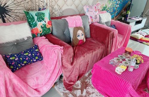 Jember House | Relax at RSY Guesthouse: Family-Friendly Retreat Awaits
