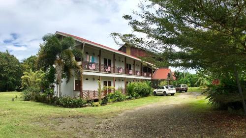 Semporna Hotel | Oceanfront RTMS Guesthouse Semporna - Rated 8.8/10!