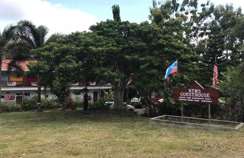 Semporna Hotel | Oceanfront RTMS Guesthouse Semporna - Rated 8.8/10!