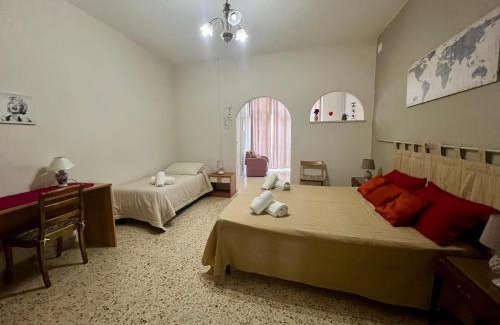 Corleone House | Rua House: Pet-Friendly Retreat with Family Amenities