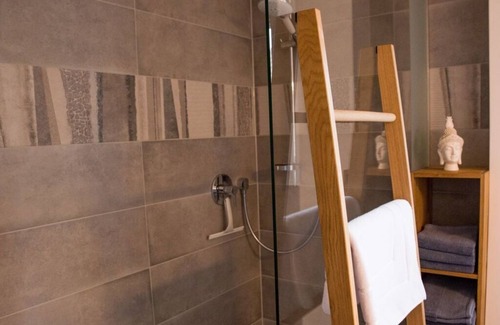 Kurrenberg Apartment | Rubin Holiday Home: Family-Friendly Retreat with Breakfast
