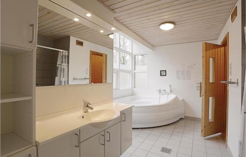Hasle House | Discover Rubinsen Skovhuse: Family-Friendly 4-Star Retreat