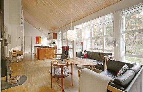 Hasle House | Discover Rubinsøen Skovhuse: Family and Pet-Friendly Retreat