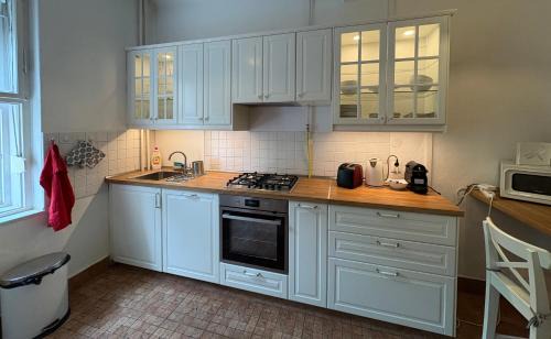 Ujlak Apartment | Rubinstein Relax Apartman: Family-Friendly 4-Star Retreat