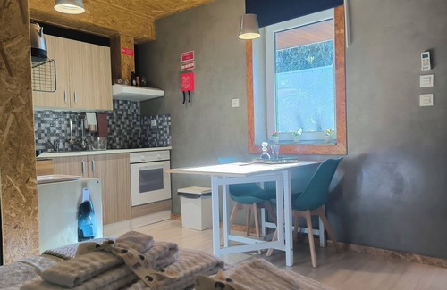 Centro / Baixa Cottage | Top-Rated Ruby Charm Houses: Spa, Breakfast & Family-Friendly
