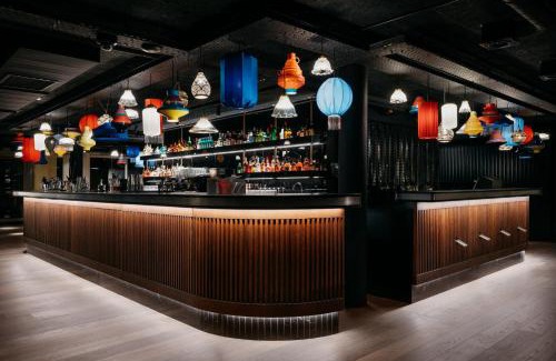 Geneva Old Town Hotel | Discover Ruby Claire Hotel Geneva: Family-Friendly Retreat