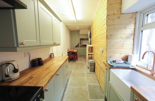 Penrith House | Ruby Cottage is a boutique retreat in Penrith, just steps from shops, pubs and restaurants, and moments from the Lake District. With stylish comfort and a private patio, it’s the perfect base for romantic escapes or small group adventures.
