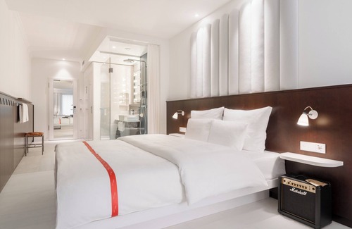Rathaus Hotel | Discover Ruby Hanna Hotel Stuttgart: Family-Friendly Bliss