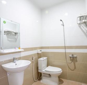 Tan Uyen Town Hotel | Top-Rated Ruby Hotel in Tân Uyên, Bình Dương with Breakfast